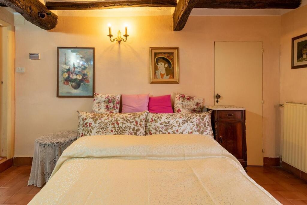 Casa * Lucignano